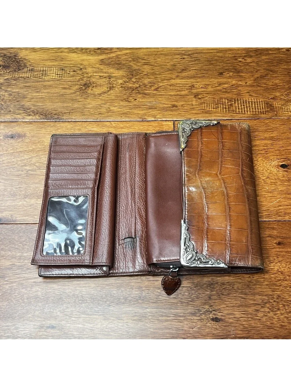 N/A style trifold